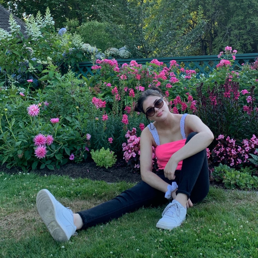 Meet your Posher, Bella